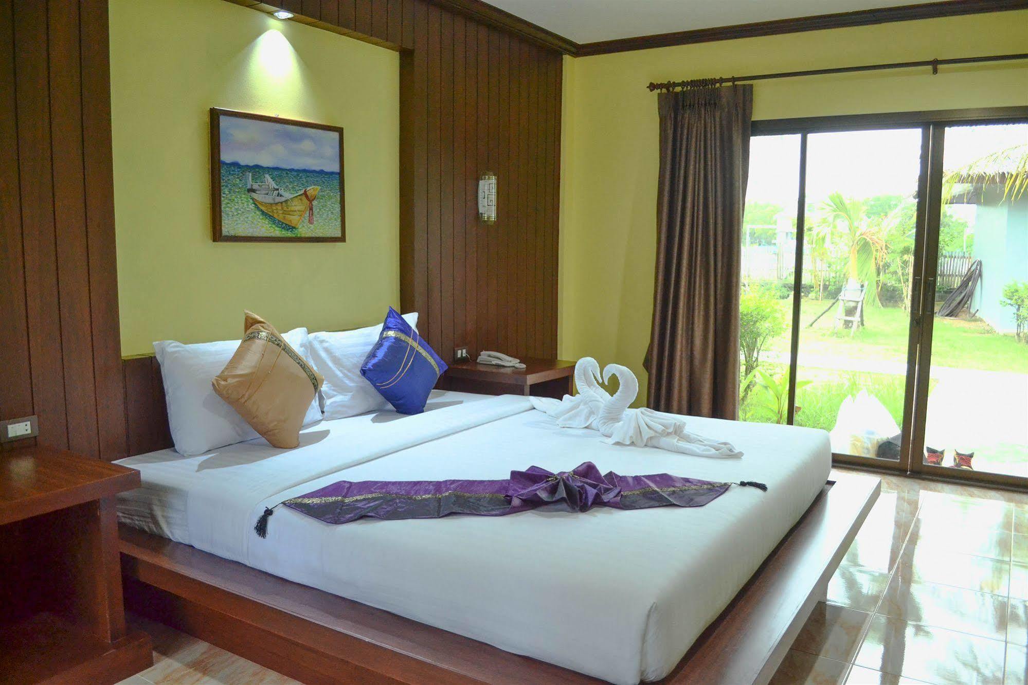 The Villa Laemhin Lagoon Resort Phuket Kültér fotó